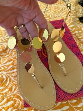 Tory Burch Gold Patos Disk Sandal - Metallic Gold size 9